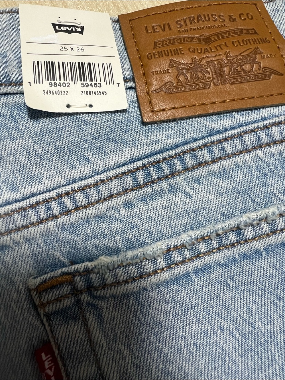 Levi’s Wedgie Straight Distressed Jeans NWT Light Wash 25x26 - Picture 7 of 8